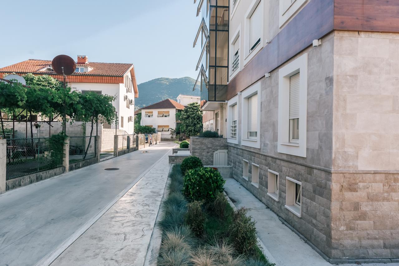 Villa Royal Apartments Tivat Exterior foto