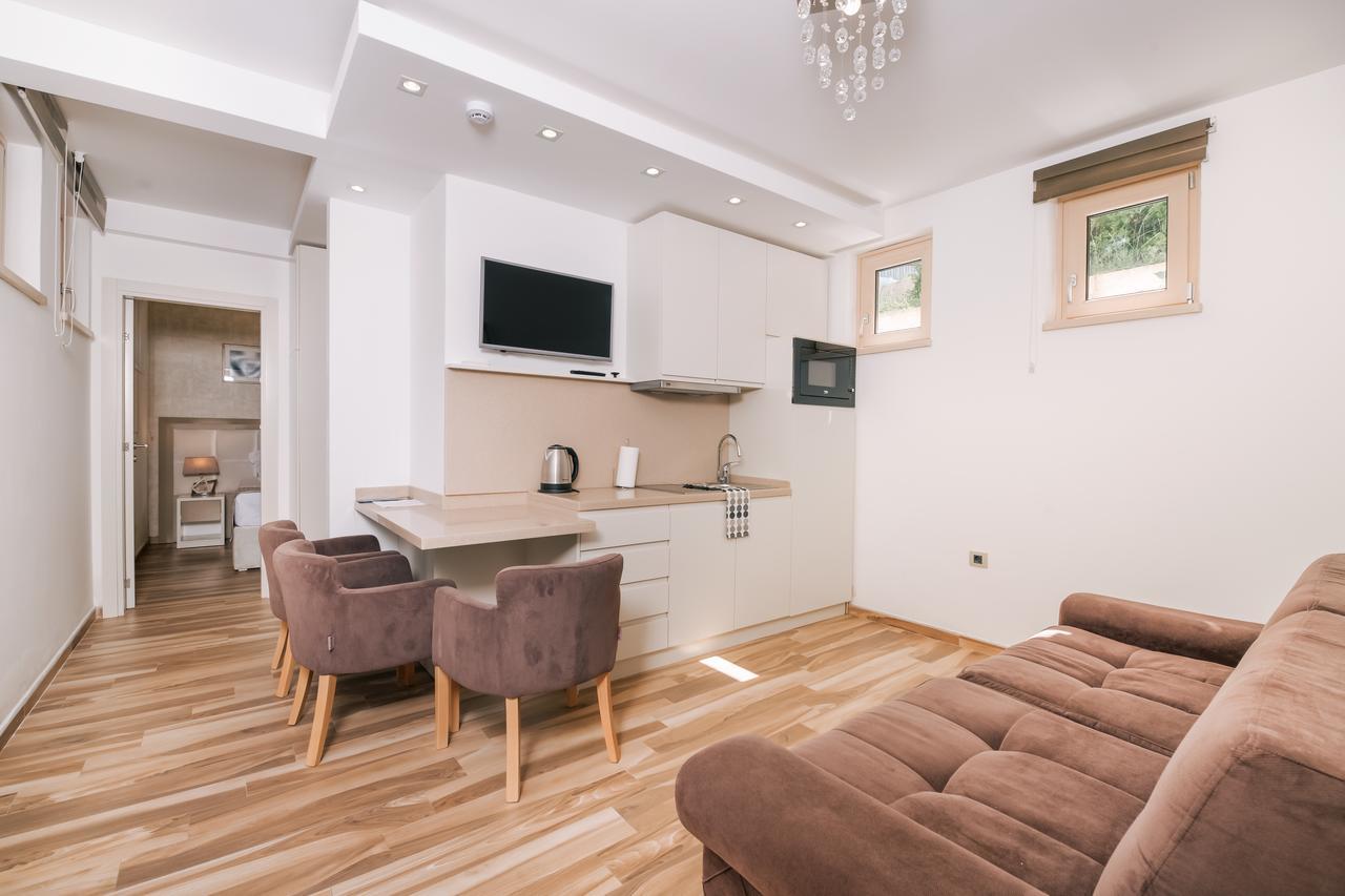 Villa Royal Apartments Tivat Exterior foto